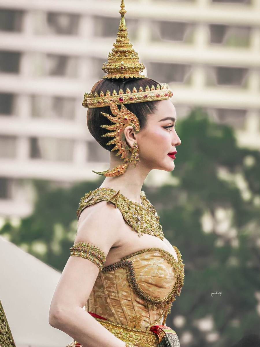 Englot Songkran ICONSIAM