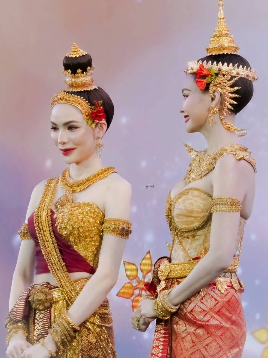 Englot Songkran ICONSIAM